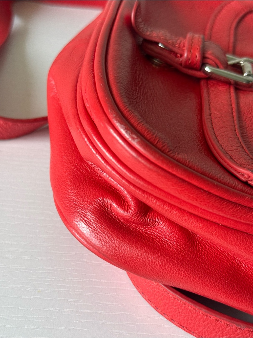 Danier Genuine Leather Red Crossbody Bag - Picture 8 of 9